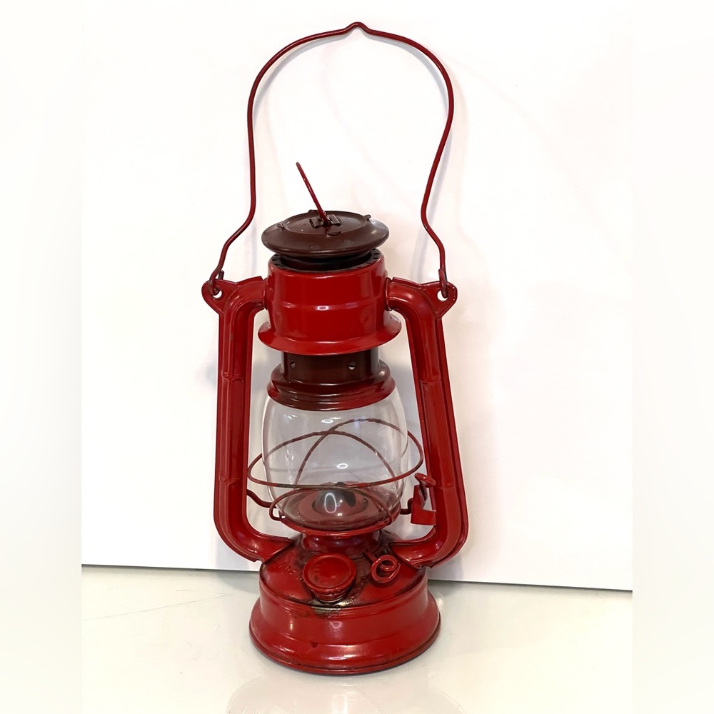 Jupiter Vintage Red Lantern Winged Oil Lamp Lantern - Jupiter Made In Poland 9”